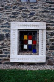2009 Symposium di scultura e installazione St. Veit / Glan-Austria Installazione "Fenster" tavole di larice, corda di canapa ,pigmenti, sigilli di piombo - dimensioni vatie