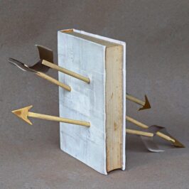 2021 "Libro Oggetto - Scherza con i Santi e non coi Fanti" Libro, tondini di legno, piume, rame, stoffa, --dimensioni varie