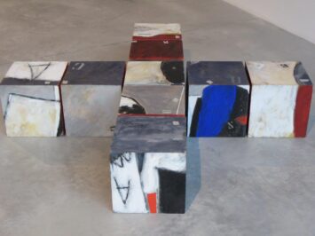 2014 "13° 14° Rassegna di arte contemporanea" installazione "Incrocio 4- Confine" cubi i multistrati dipinti Gorizia