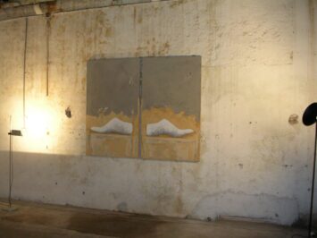 2004 "VittorioArte5" - Vittorio Veneto TV. "Viaggio In.Forme" Insrallazione e pittura - forme in gesso, resina, legno, mensole dipinte, olio e acrilici su tela - dimensioni varie